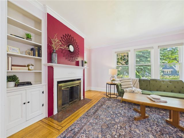 195 Saint Regis Drive South, Brighton, NY 14618
