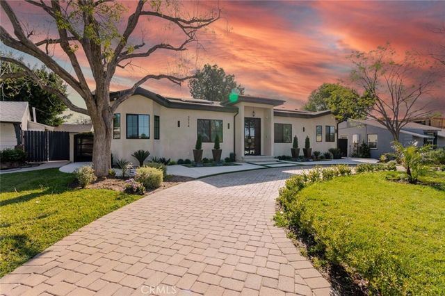 7714 Lasaine Avenue, Northridge, CA 91325