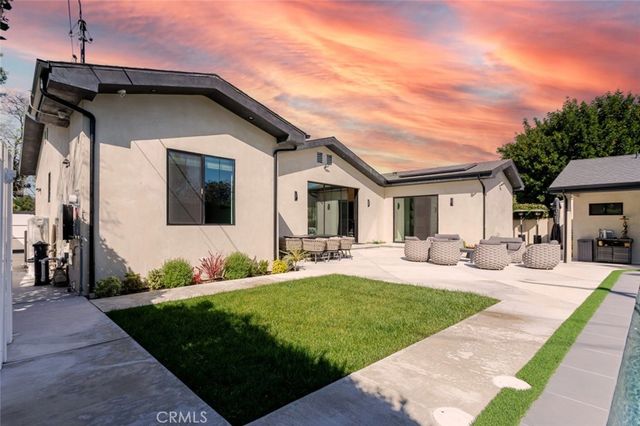 7714 Lasaine Avenue, Northridge, CA 91325