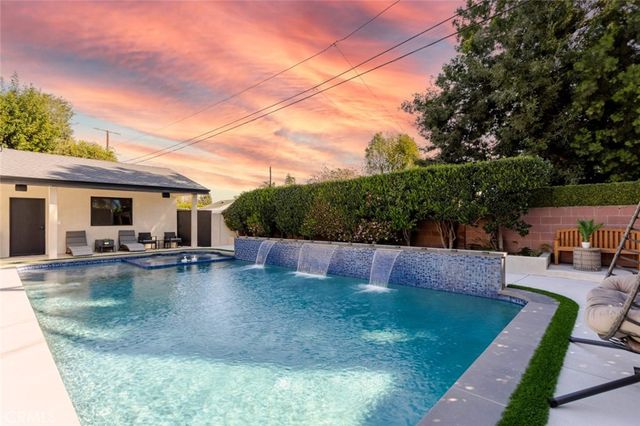 7714 Lasaine Avenue, Northridge, CA 91325