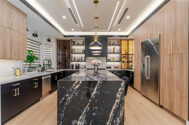 7714 Lasaine Avenue, Northridge, CA 91325