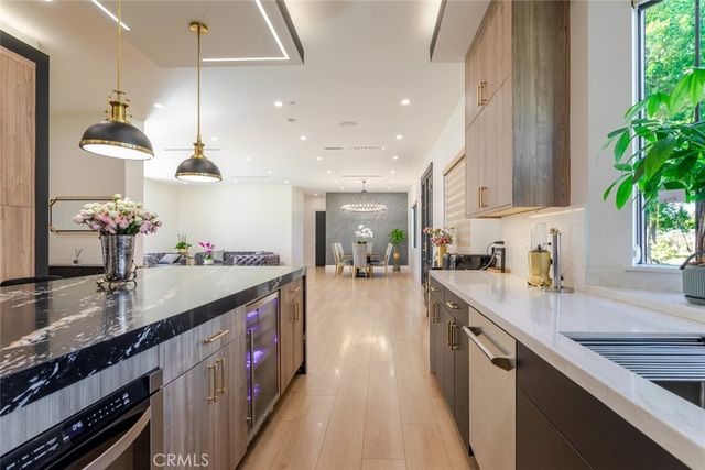 7714 Lasaine Avenue, Northridge, CA 91325