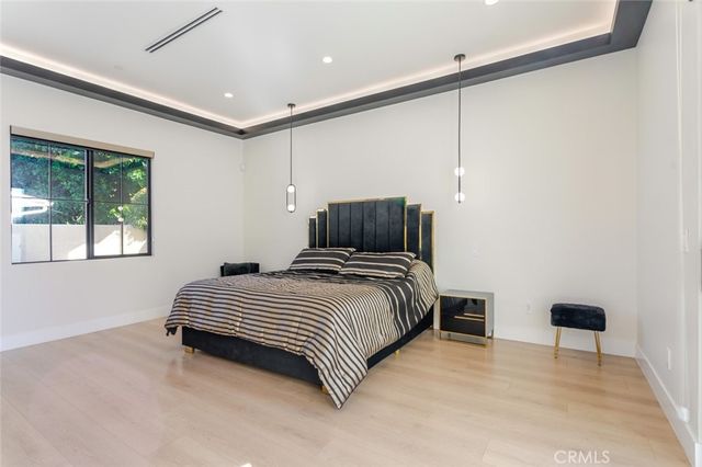 7714 Lasaine Avenue, Northridge, CA 91325