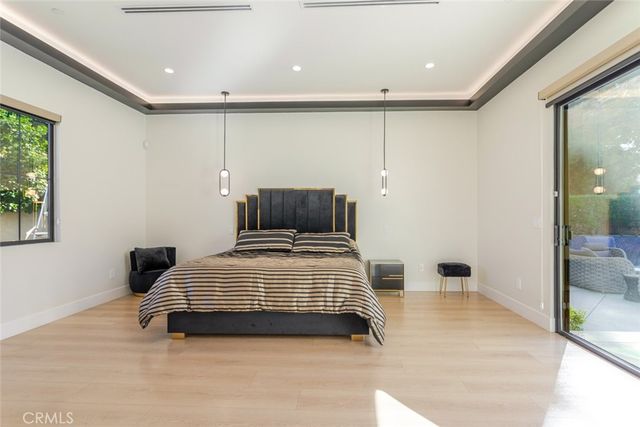 7714 Lasaine Avenue, Northridge, CA 91325