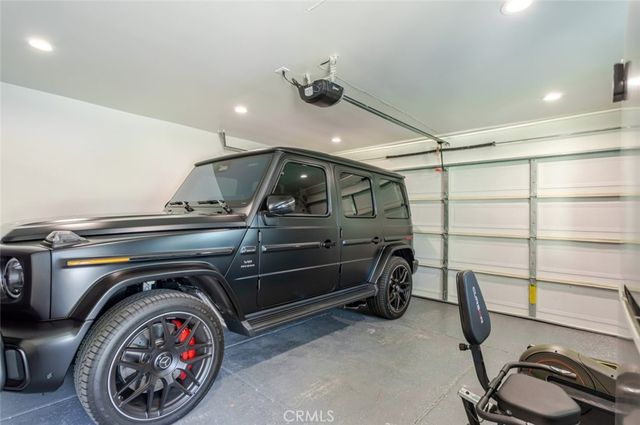 7714 Lasaine Avenue, Northridge, CA 91325