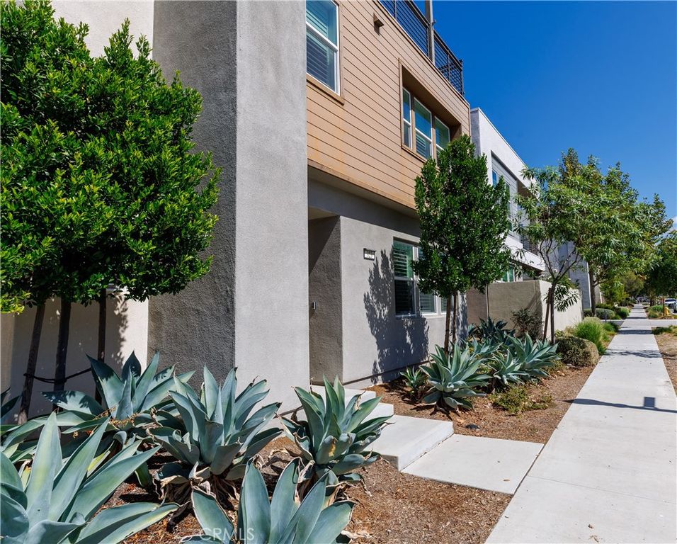 323 Sawbuck, Irvine, CA 92618 — photo 4
