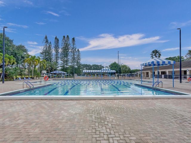 2541 N Carambola Circle 1832, Coconut Creek, FL 33066