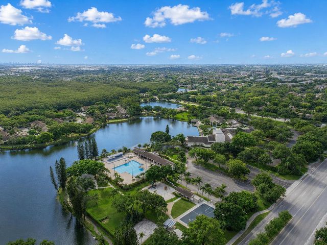 2541 N Carambola Circle 1832, Coconut Creek, FL 33066
