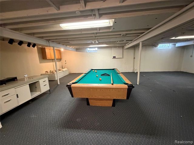 48 Webb Drive, Troy, MI 48098