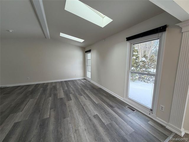 48 Webb Drive, Troy, MI 48098