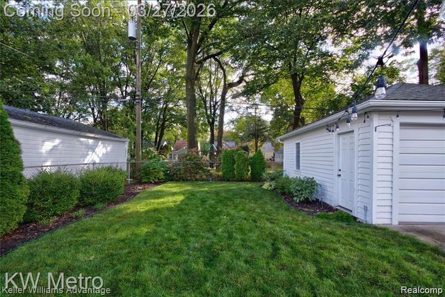 805 Butternut Avenue, Royal Oak, MI 48073