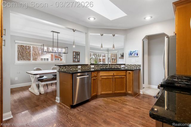 805 Butternut Avenue, Royal Oak, MI 48073