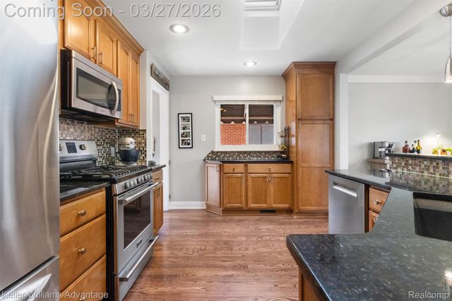 805 Butternut Avenue, Royal Oak, MI 48073