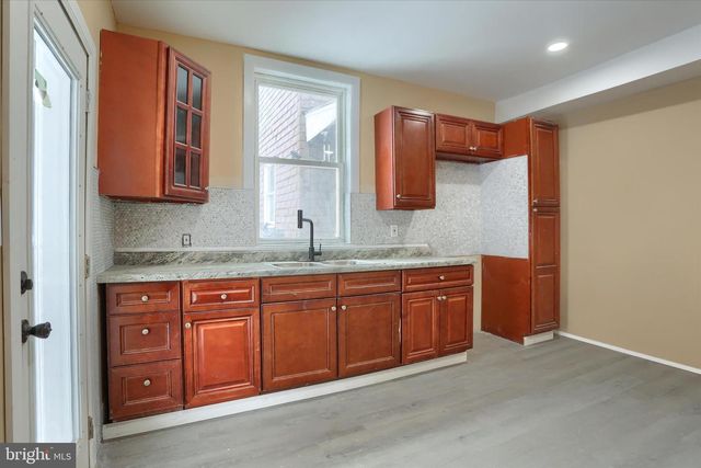 201 MARKET ST, Cumbola, PA 17930