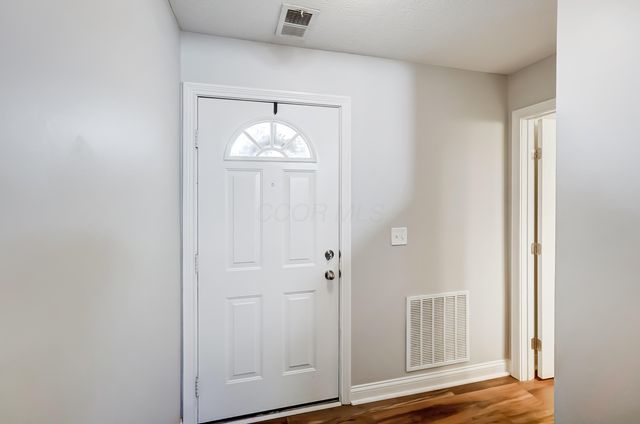 1603 Hampton Way, Grove City, OH 43123