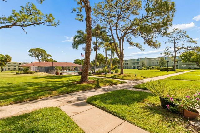 4705 1ST STREET NE 138, St Petersburg, FL 33703