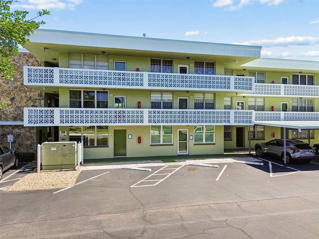 4705 1ST STREET NE 138, St Petersburg, FL 33703