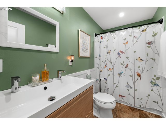 3985 Sw 102ND Ave, Beaverton, OR 97005