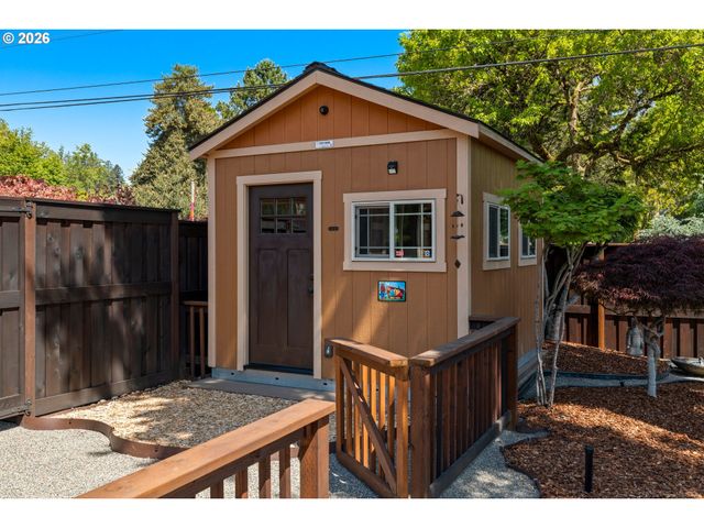 3985 Sw 102ND Ave, Beaverton, OR 97005