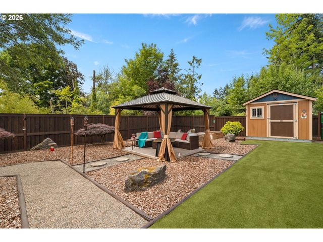 3985 Sw 102ND Ave, Beaverton, OR 97005