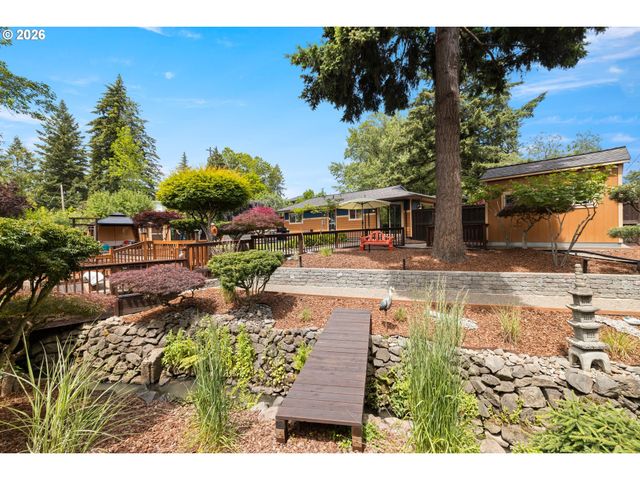 3985 Sw 102ND Ave, Beaverton, OR 97005