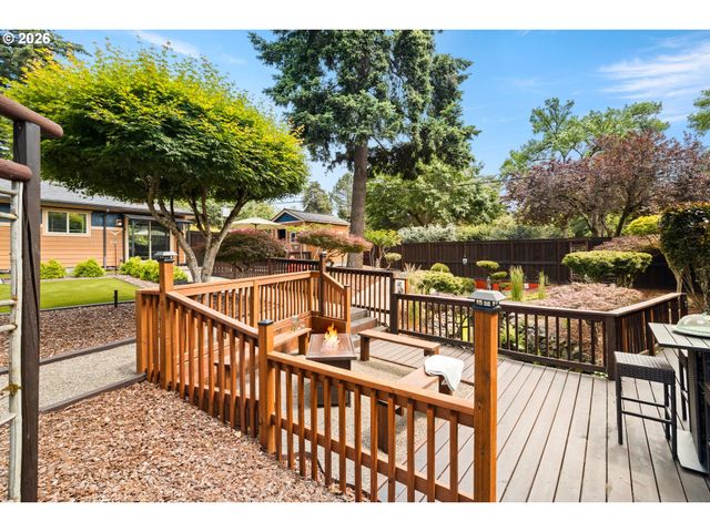 3985 Sw 102ND Ave, Beaverton, OR 97005