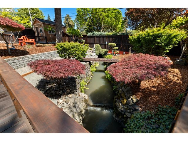 3985 Sw 102ND Ave, Beaverton, OR 97005