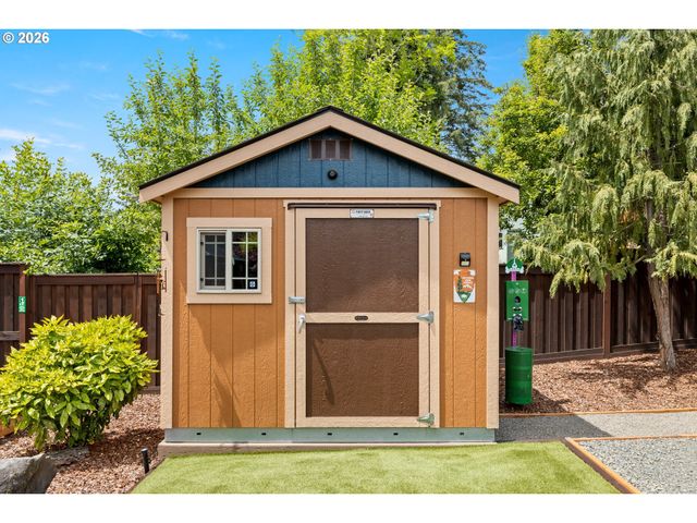 3985 Sw 102ND Ave, Beaverton, OR 97005