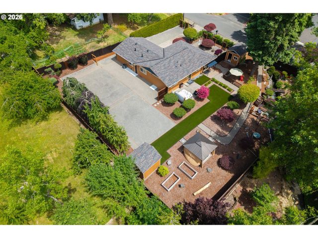 3985 Sw 102ND Ave, Beaverton, OR 97005