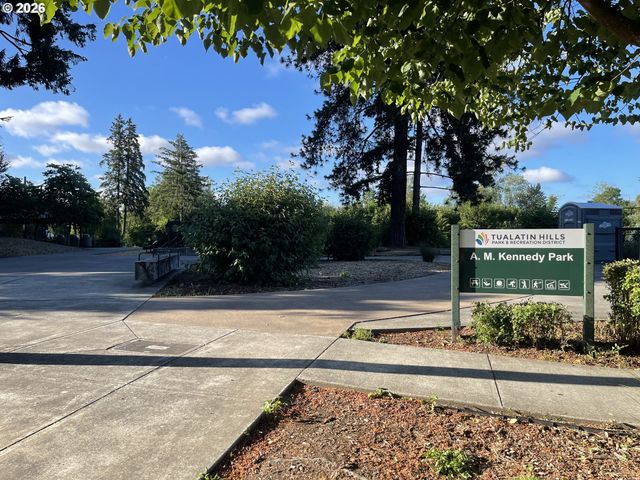 3985 Sw 102ND Ave, Beaverton, OR 97005