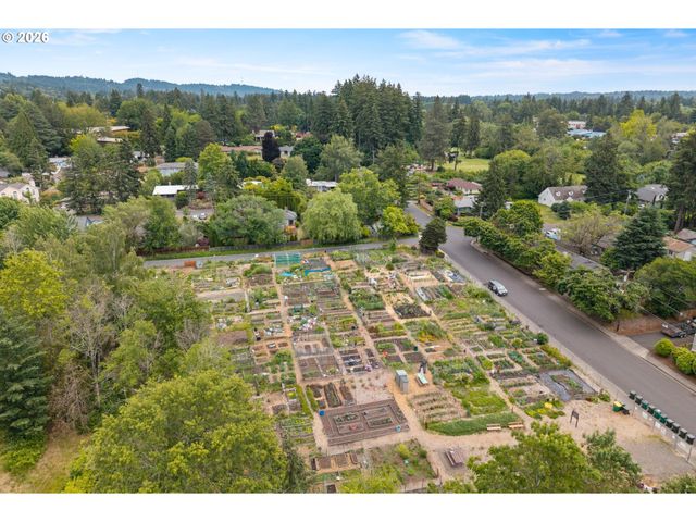 3985 Sw 102ND Ave, Beaverton, OR 97005