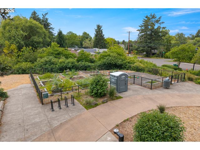 3985 Sw 102ND Ave, Beaverton, OR 97005