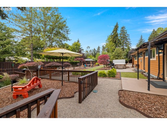 3985 Sw 102ND Ave, Beaverton, OR 97005