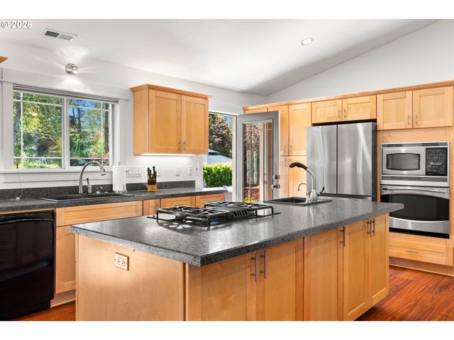 3985 Sw 102ND Ave, Beaverton, OR 97005
