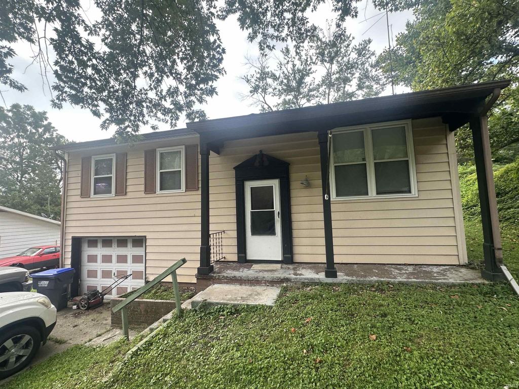 3721 W Tapp Road, Bloomington, IN 47403