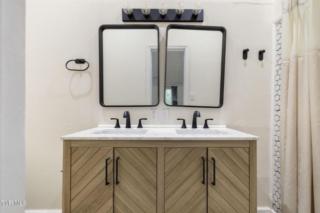 704 Stuffle Street, Kingsport, TN 37660