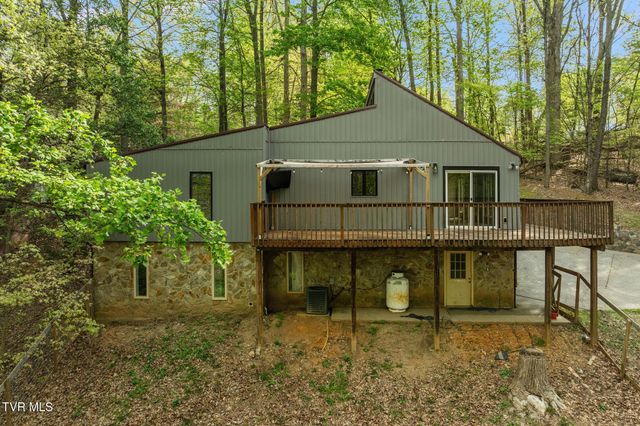 704 Stuffle Street, Kingsport, TN 37660