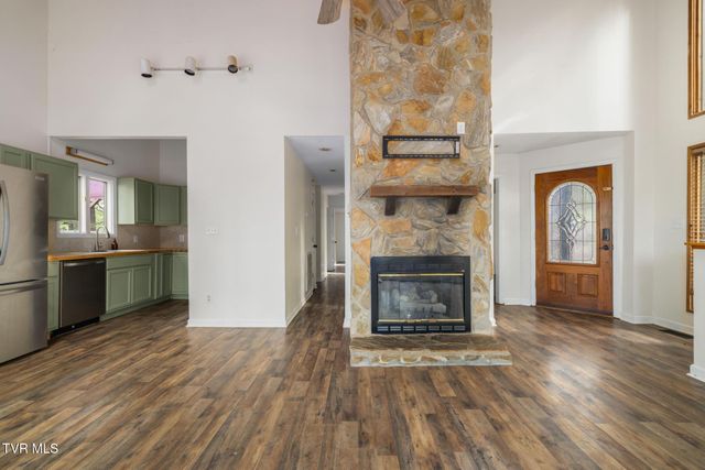 704 Stuffle Street, Kingsport, TN 37660