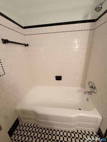 7 Rourke Avenue, Southington, CT 06489