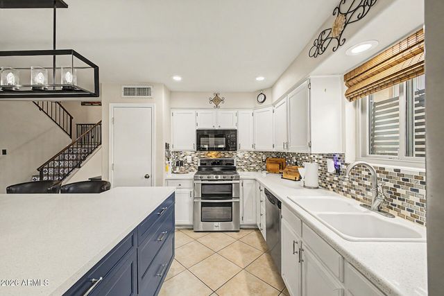 6612 N 90TH Avenue, Glendale, AZ 85305