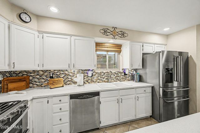 6612 N 90TH Avenue, Glendale, AZ 85305