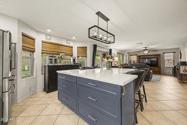 6612 N 90TH Avenue, Glendale, AZ 85305