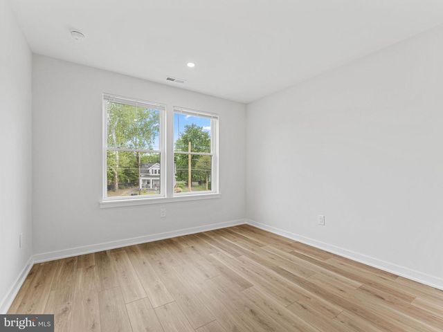 427 ALMONESSON RD, Blackwood, NJ 08012