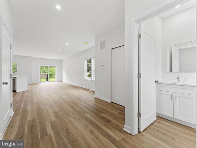 427 ALMONESSON RD, Blackwood, NJ 08012