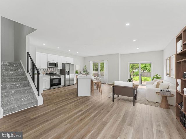 427 ALMONESSON RD, Blackwood, NJ 08012