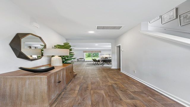 6006 Grangestone Lane, Ravenel, SC 29470