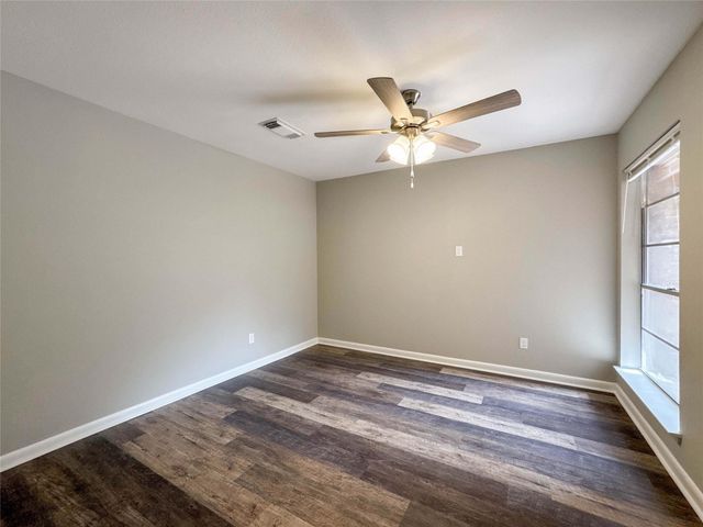 4208 Pine Shadows Street, Dickinson, TX 77539