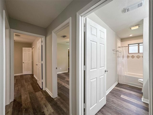 4208 Pine Shadows Street, Dickinson, TX 77539