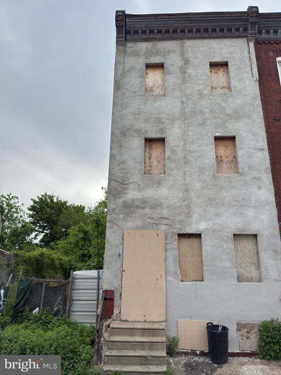 2413 N 15TH ST, Philadelphia, PA 19132