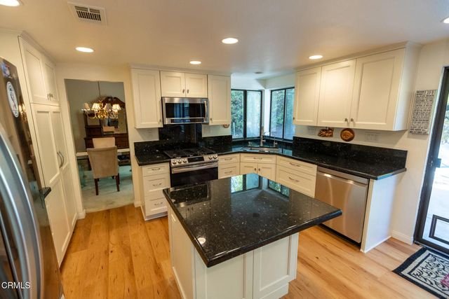 2596 Rikkard Drive, Thousand Oaks, CA 91362